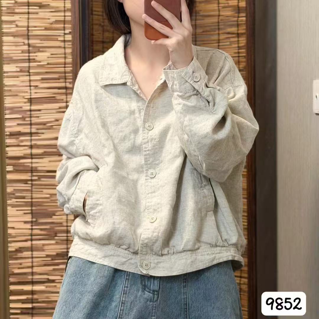 2026秋季时尚休闲衬衫纽扣宽松翻领减龄百搭外套女