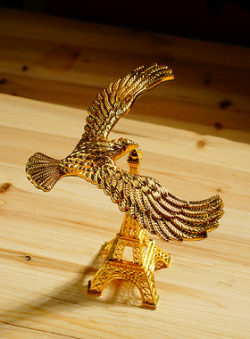 平衡鹰埃菲尔铁塔合金模型家居书