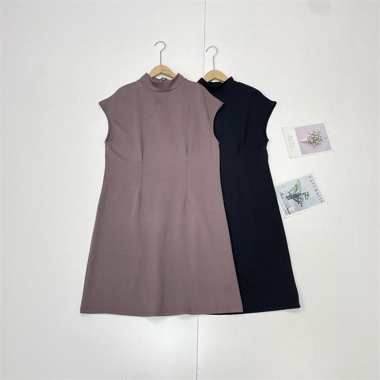 E2仅有S 软糯莫代尔~25秋新休闲无袖纯色套头小立领收褶连衣裙女