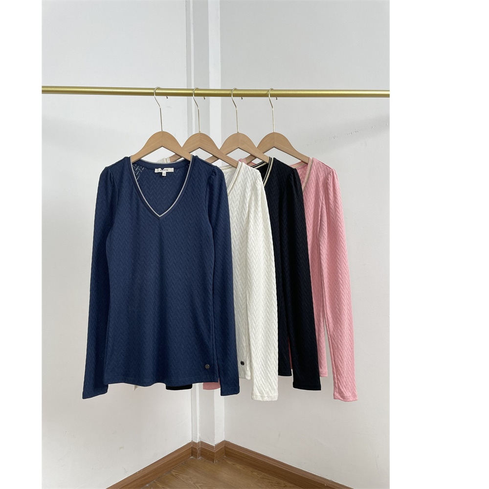 D4  V领撞色边提花面料外单纯元长袖打底衫基本款T恤衫多色多码