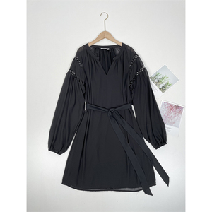 N1法式款~北欧单外单25秋新女士长袖Ｖ领镂空拼接收腰套头连衣裙