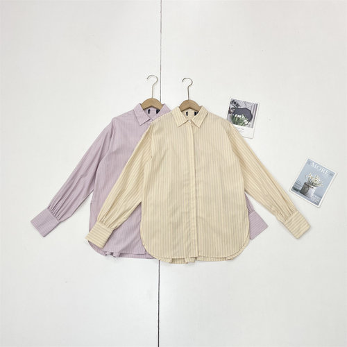 I1全棉简约清爽法国外单26春新款女翻领长袖条纹衬衫后背收褶上衣