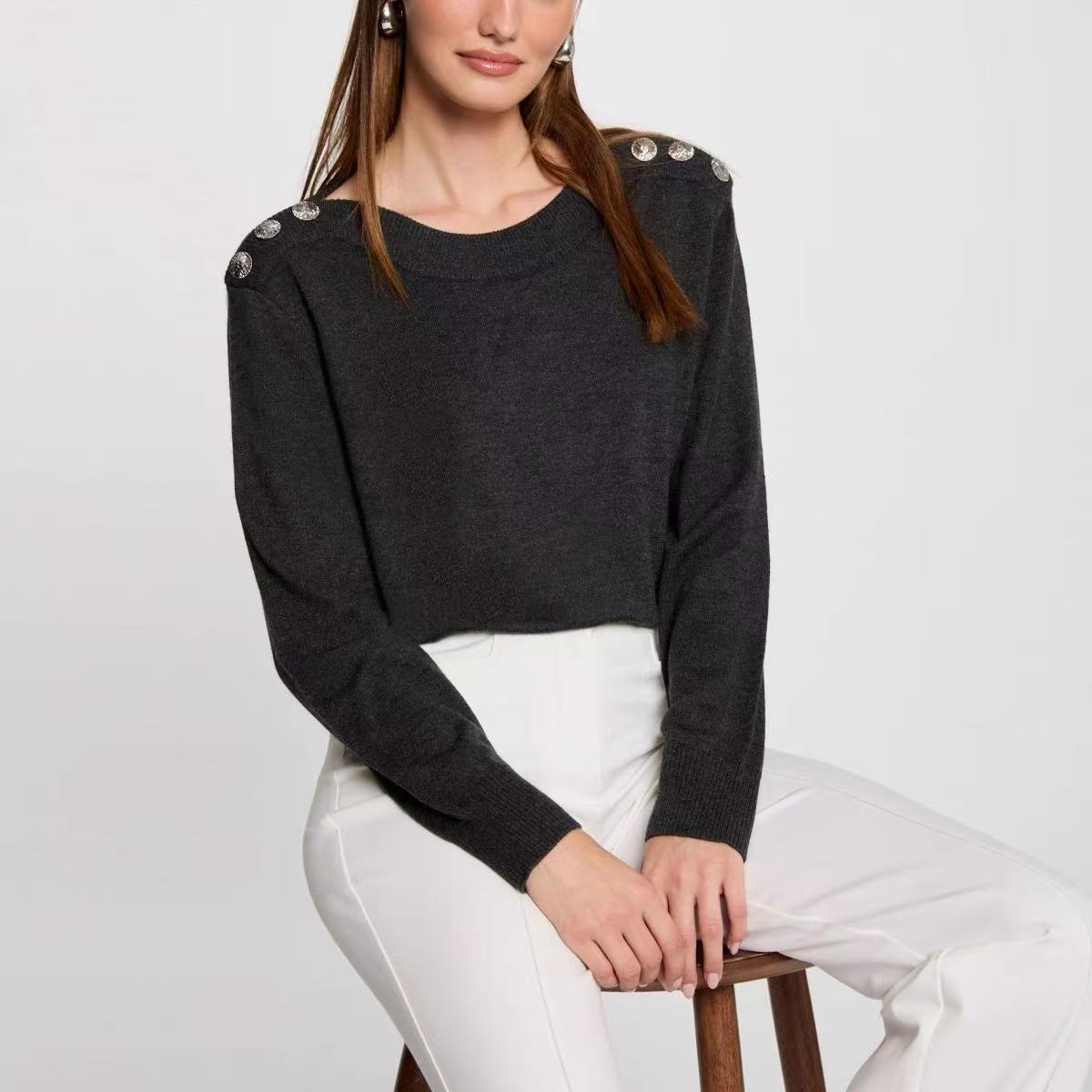 C4复古金属扣一字肩针织衫外单纯元25冬新款套头毛衣女柔软长袖