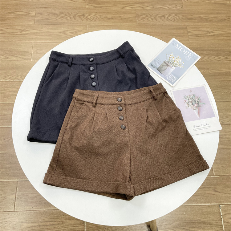 F1法式温柔风女25冬季新款西装短裤半裤显瘦通勤百搭直筒裤休闲款