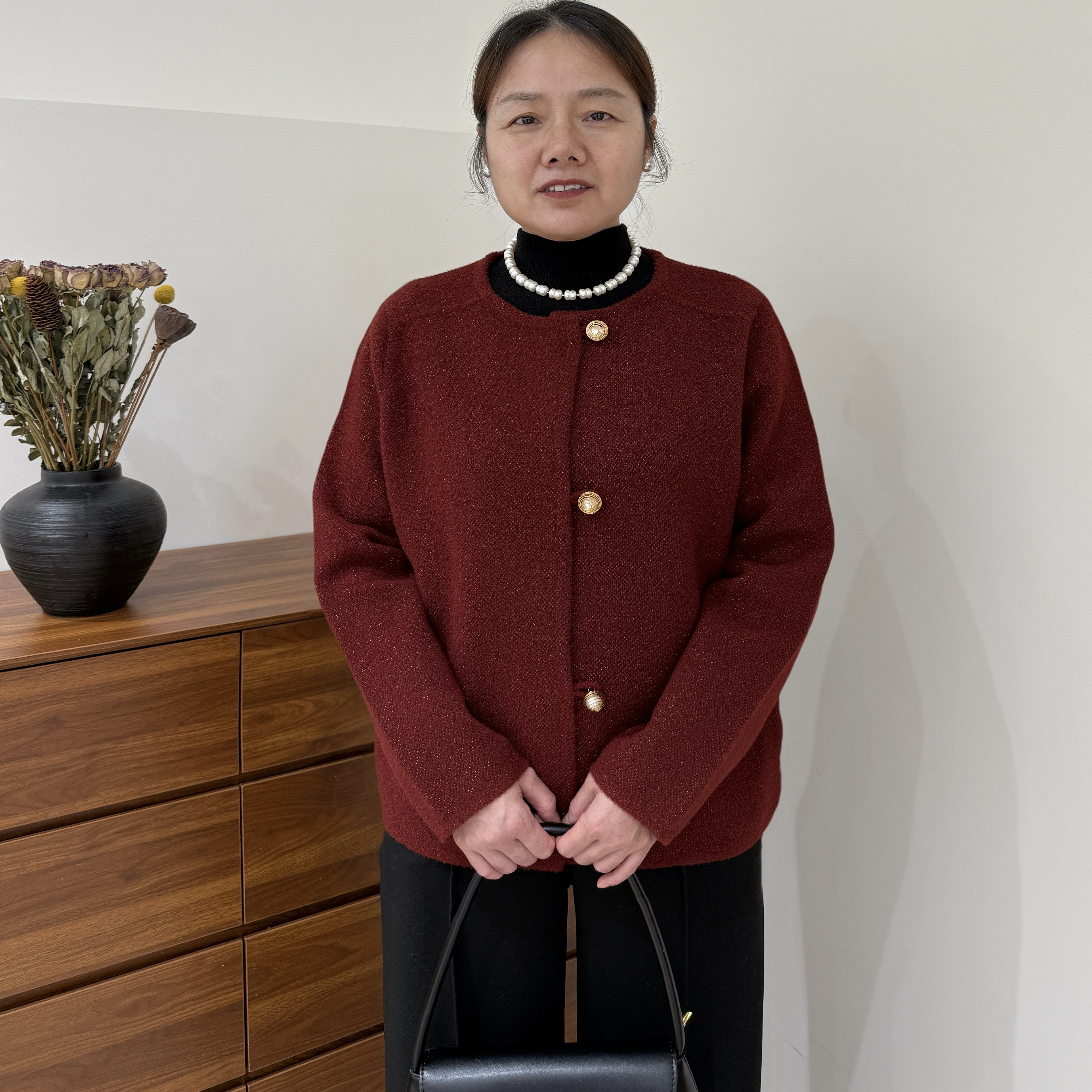 中老年女装秋装短款外套新款妈妈春秋宽松大码针织毛衣开衫上衣服