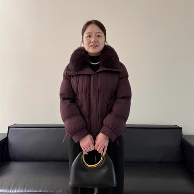 中年妈妈冬装羽绒服外套