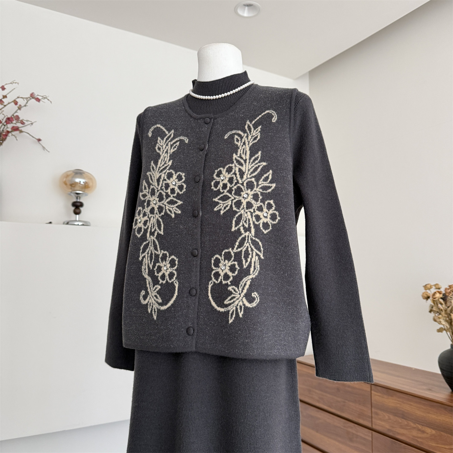 妈妈秋装连衣裙上衣服