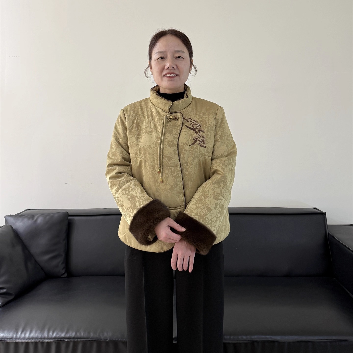 中老年女装冬季短款保暖棉衣外套