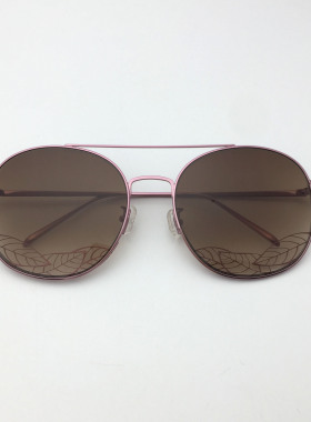 外贸出口墨镜有型舒适女款时尚