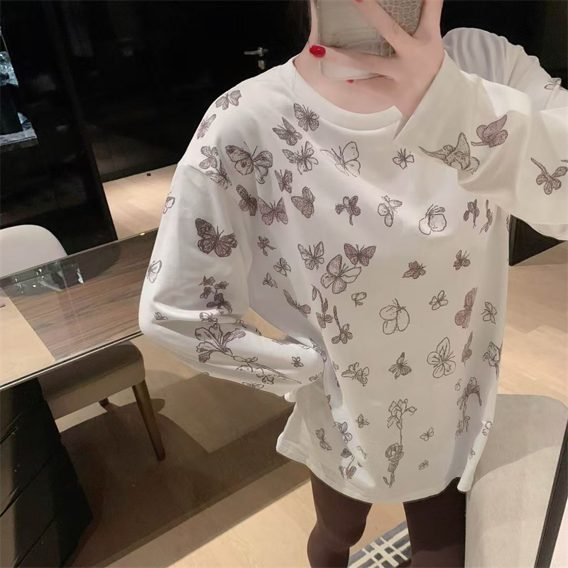蝴蝶满印白色长袖T恤女秋冬新款宽松显瘦减龄设计感休闲洋气上衣