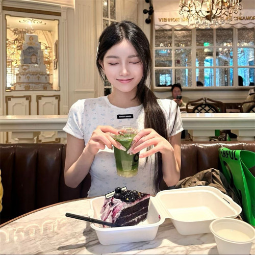 字母贴布印花蕾丝短袖T恤女夏季小众减龄甜美清新小碎花纯欲上衣
