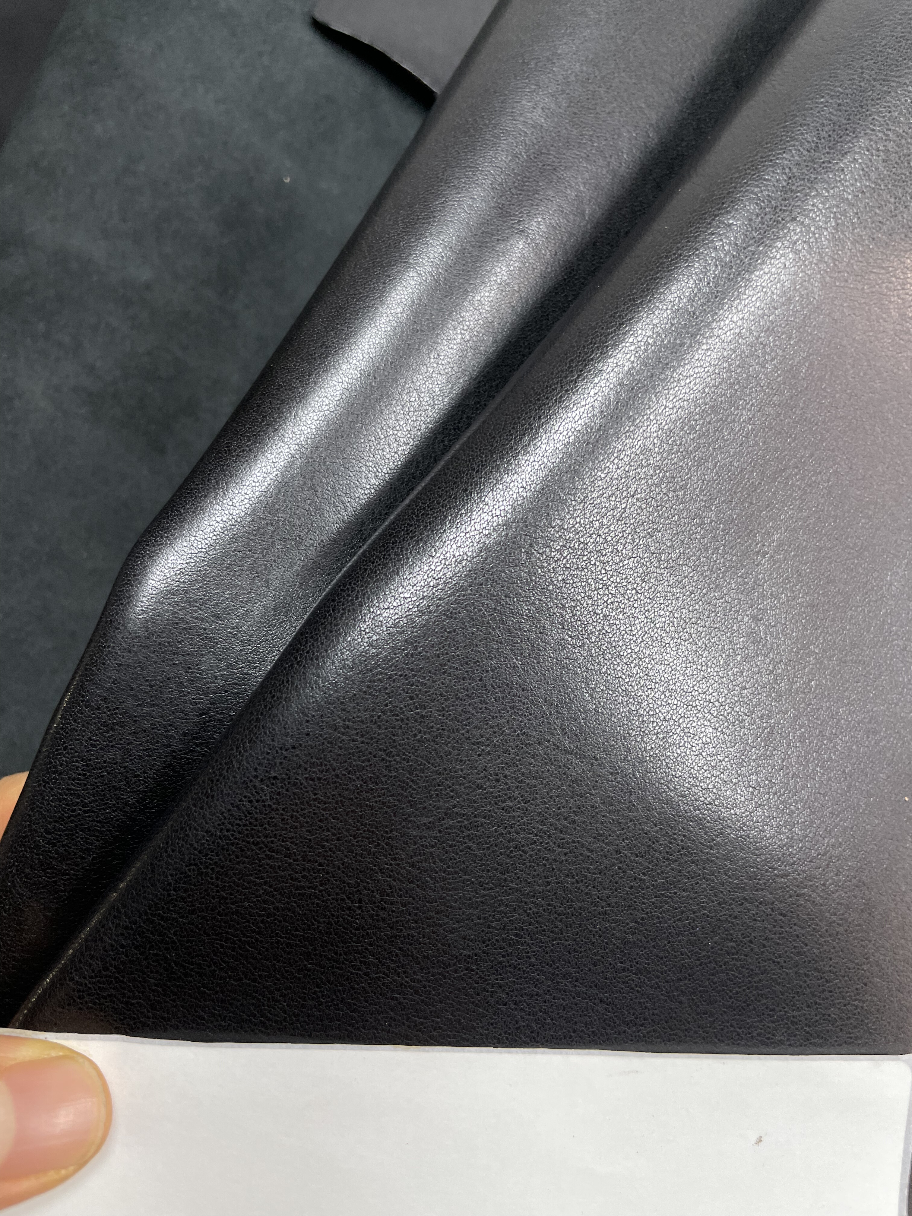 阳光手工diy皮料 意大利进口头层黑色植鞣 手感骨挺 厚度1.3mm