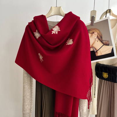 红色围巾轻奢高级感结婚妈妈婚礼