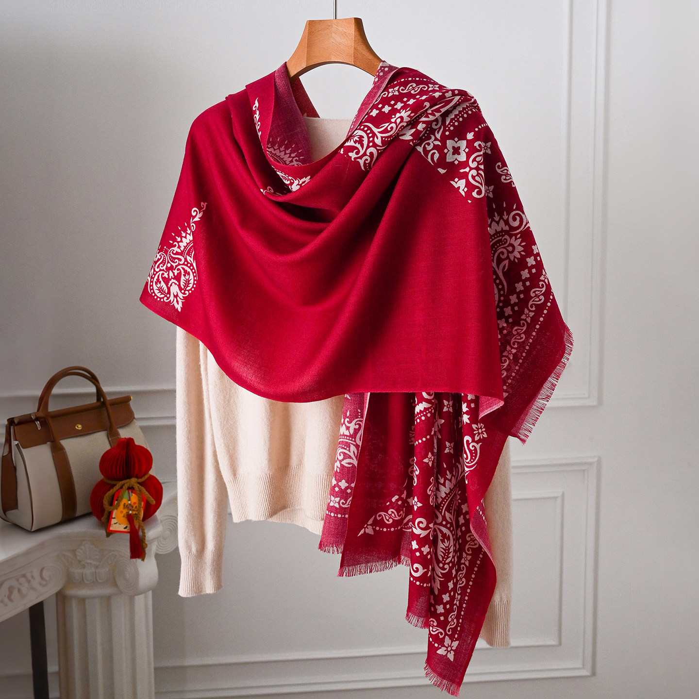 红色复古佩斯利羊毛薄款围巾秋冬腰果花丝巾披肩外搭本命年送妈妈,服饰配件/皮带/帽子/围巾,围巾/丝巾/披肩,淘宝优惠券,粉丝福利购,淘宝优惠卷