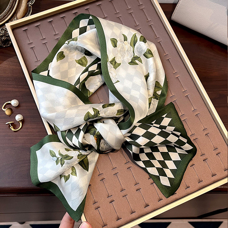 绿色真丝长条丝巾女2025款高级感搭西装衬衫双面飘带桑蚕丝窄围巾