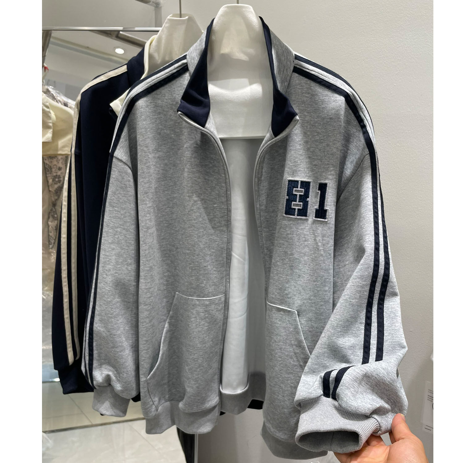 韩版春运动风拉链卫衣女宽松显瘦立领撞色织带外套时尚休闲上衣潮