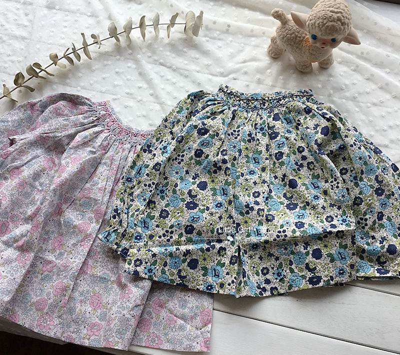 春秋 新款女童棉布小碎花衬衫 复古领口刺绣娃娃衫