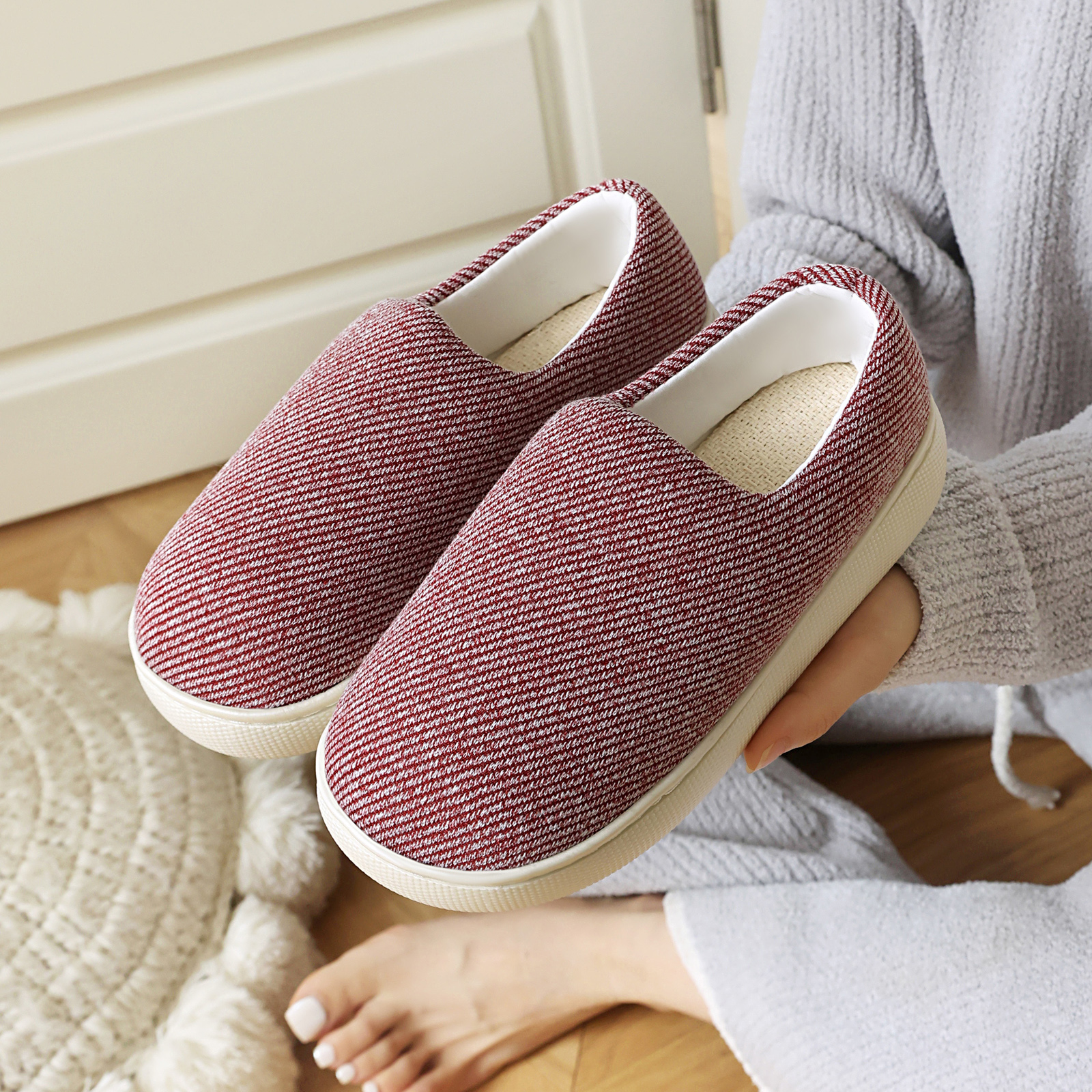 四季穿男女款亚麻拖鞋情侣居家防滑轻便室内外穿包头拖月子鞋大码