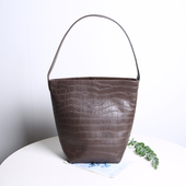 JUUZ LAN高级感鳄鱼纹水桶包女真皮手提包欧美时尚 小众通勤腋下包