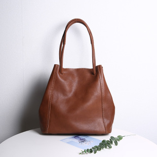 高级感托特包女真皮复古通勤大包大容量水桶包头层牛皮单肩斜挎包