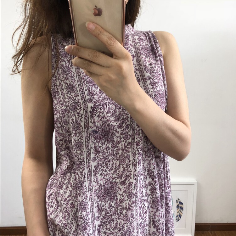 摩登复古 极简主义 品质之选 清新印花无袖宽松显瘦连衣裙新款潮