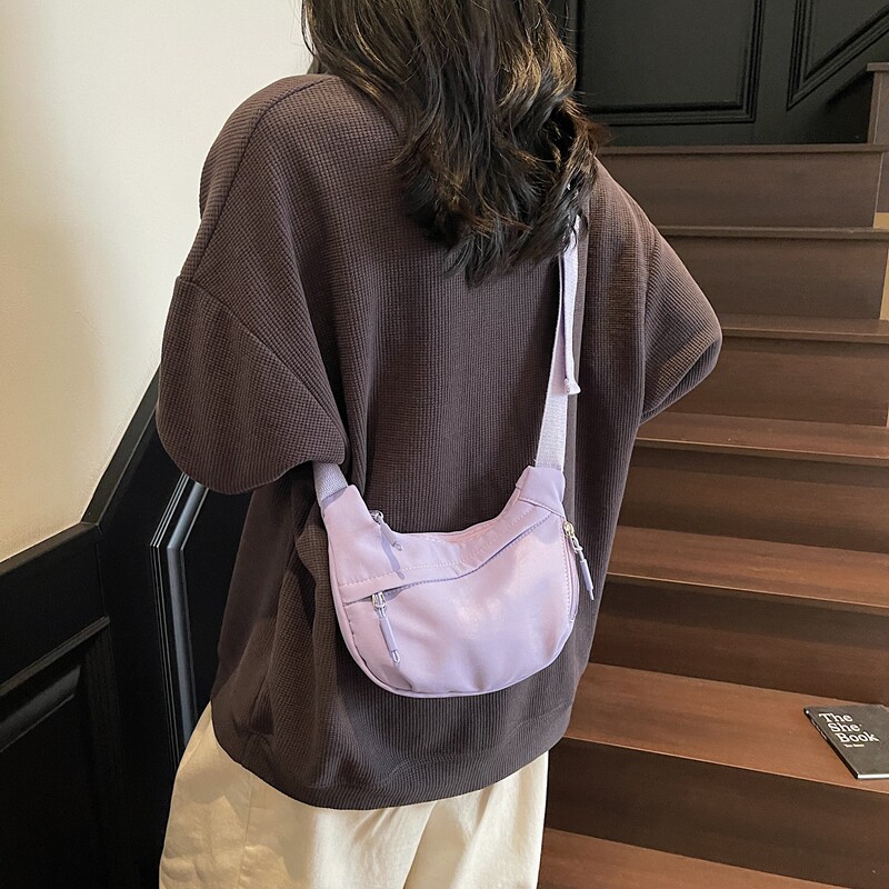 儿童轻便斜挎包纯色百搭饺子包小女孩户外出游简约小跨包手机背包,玩具/童车/益智/积木/模型,斜挎包/拎包/腰包,淘宝优惠券,粉丝福利购,淘宝优惠卷