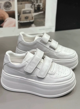 欧洲站爆款2026年新款真皮休闲厚底增高魔术贴小白鞋女做旧脏脏鞋