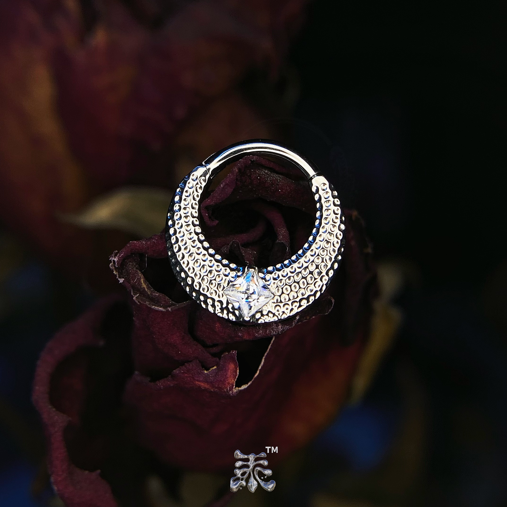 锤纹方锆钛合金daith环8mm鼻中隔