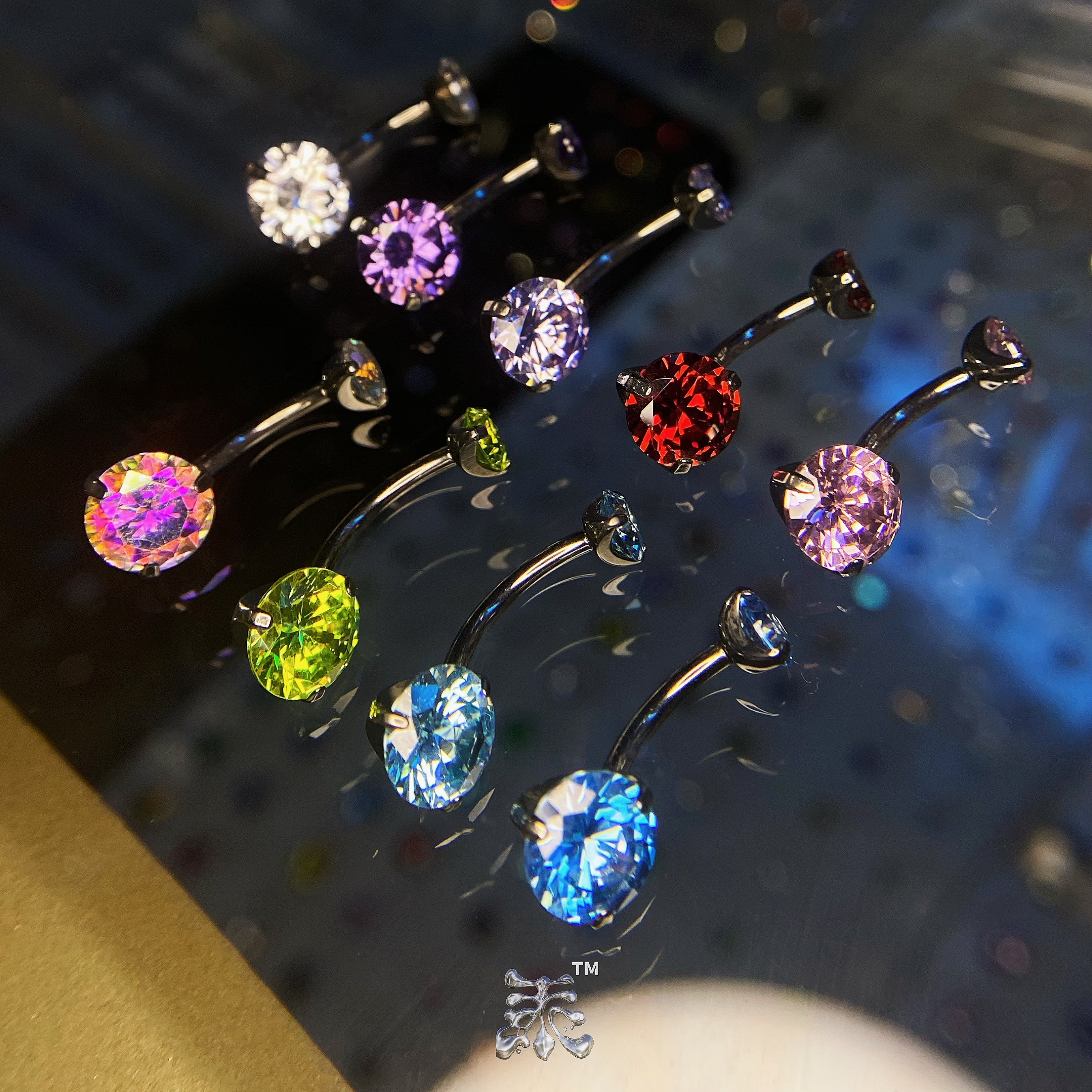 经典三爪圆形5A锆石脐钉钛合金亚