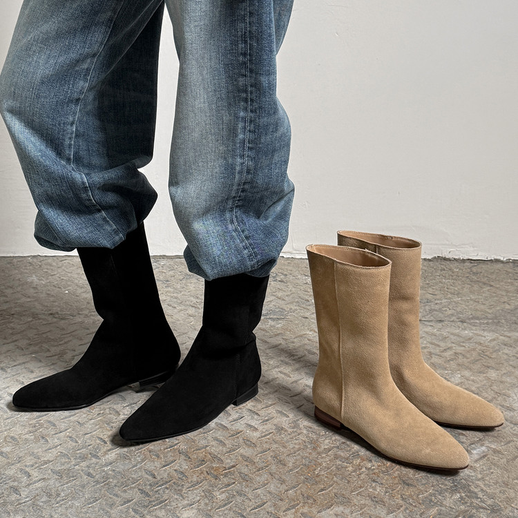 牛翻皮~平底尖头短靴女25年秋冬新款靴子时尚休闲加宽套筒西部靴