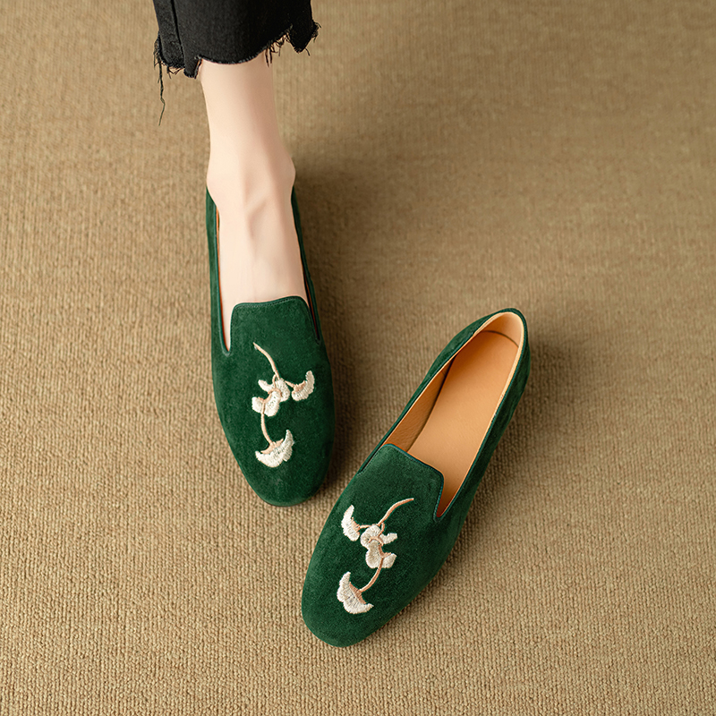 头层羊反皮刺绣平底乐福鞋女春秋复古小皮鞋休闲百搭圆头深口单鞋