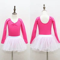 Красный лонгслив, юбка-пачка