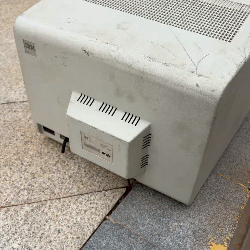IBM 显示器 信号线被剪--议价商品