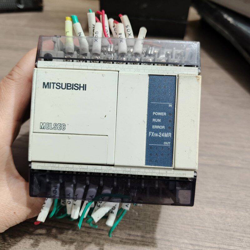 三菱PLC FX1N-24MR-001,日本原装,AC85---议价商品
