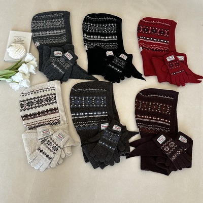 费尔岛风红色毛线围巾帽子手套女冬2025新款羊毛骑行通勤保暖套装