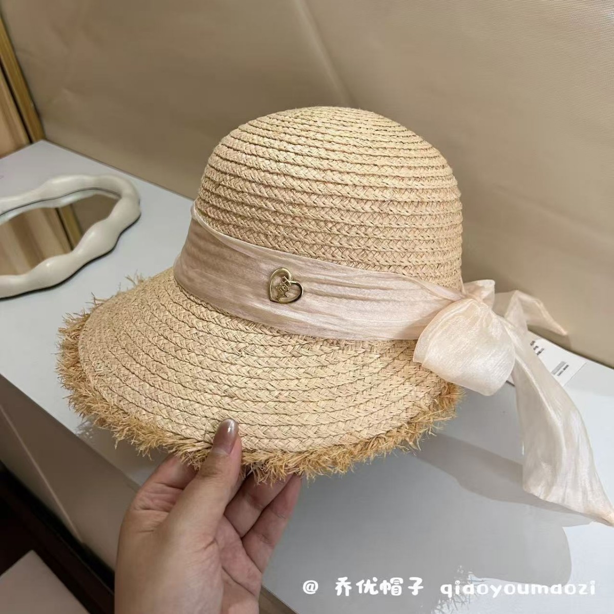 前大后小毛边飘带盆帽夏季时尚光泽蝴蝶结遮阳渔夫帽出游太阳帽