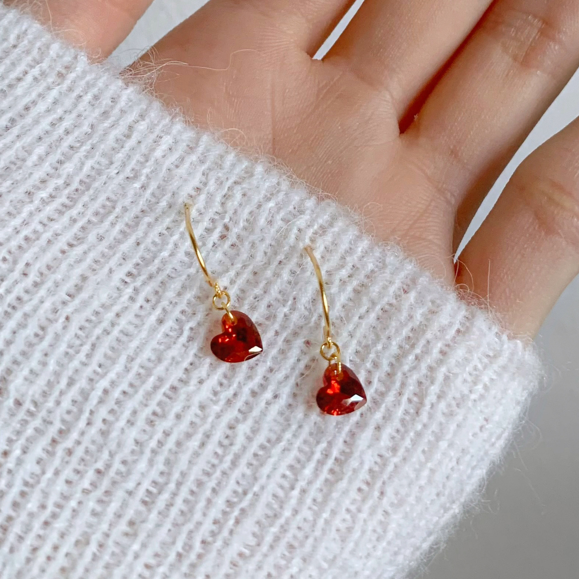 岚屿  觅心/节日氛围感甜美红色爱心耳环少女石榴石桃心925银耳饰,饰品/流行首饰/时尚饰品新,银饰耳饰,淘宝优惠券,粉丝福利购,淘宝优惠卷