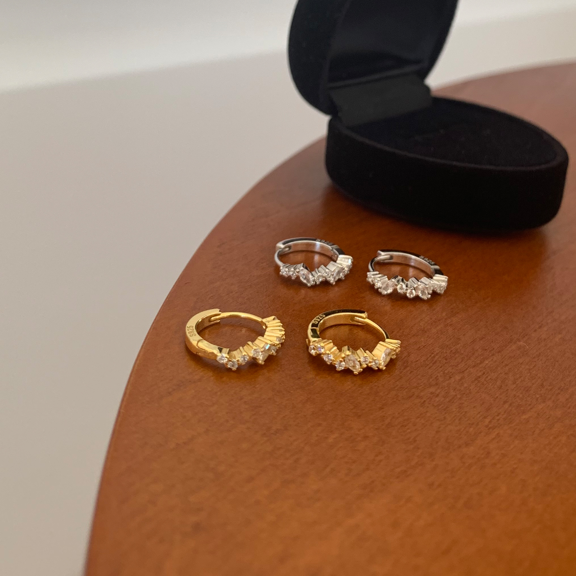 星河/通体925纯银轻奢锆石耳圈