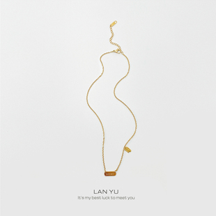 岚屿 简约精致百搭love吊坠不掉色项链 谭松韵LUCKY小方牌锁骨链