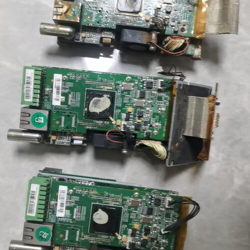 芯片XC6SLX75FGG484BIV1301XC6SLX75-3FGG484IXC6SLX75-2FGG484I