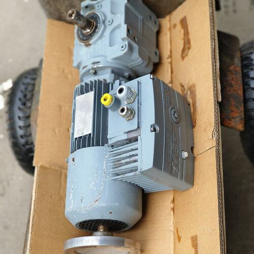 价SEW减速电机S47 DT80N4/BMG/HS47 DT80N4/BMGS47 DRN80M4/BMG/H