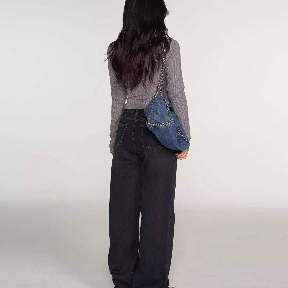 开学季蝴蝶结露肩v领上衣女春秋不规则修身chic甜美打底衫上衣潮