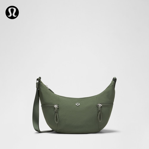 Small Slouchy 小款斜挎包丨lululemon丨LU9E04S