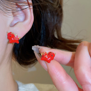 MEILAIFUREN高端定制红色小马简约时尚耳钉复古风小众百搭耳环