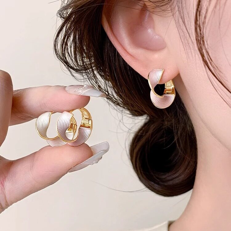 粉色耳圈纯银耳扣感高级耳环