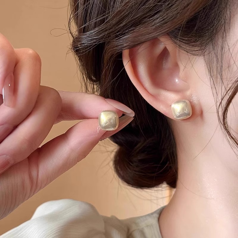 香槟色珍珠耳钉纯银小众设计耳饰