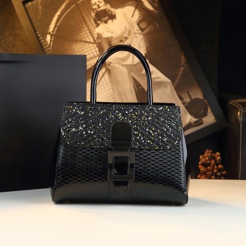 鳄鱼纹手提包2025新款真皮中年妈妈斜挎包百搭大容量单肩包