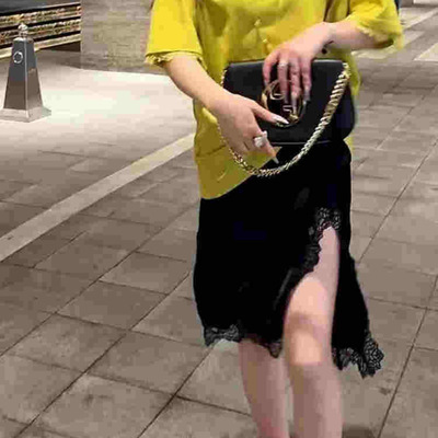 法式性感蕾丝拼接设计感黑色中裙