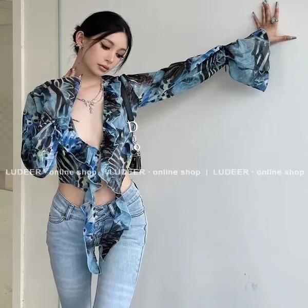 法式纯欲蓝色印花辣妹喇叭长袖衬衫女春秋款温柔风设计感短款上衣