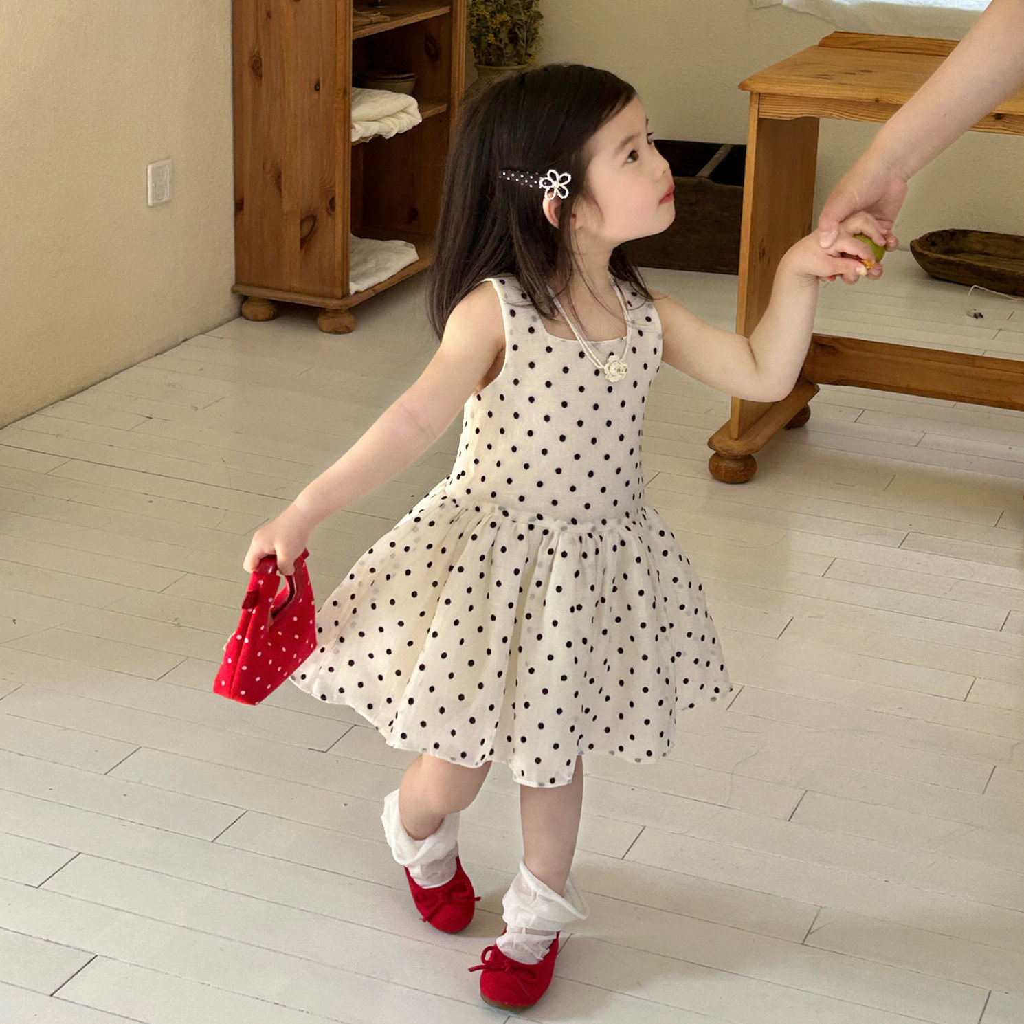 女童韩版波点连衣裙2026春夏新款收腰公主裙气质款波点裙蓬蓬短裙